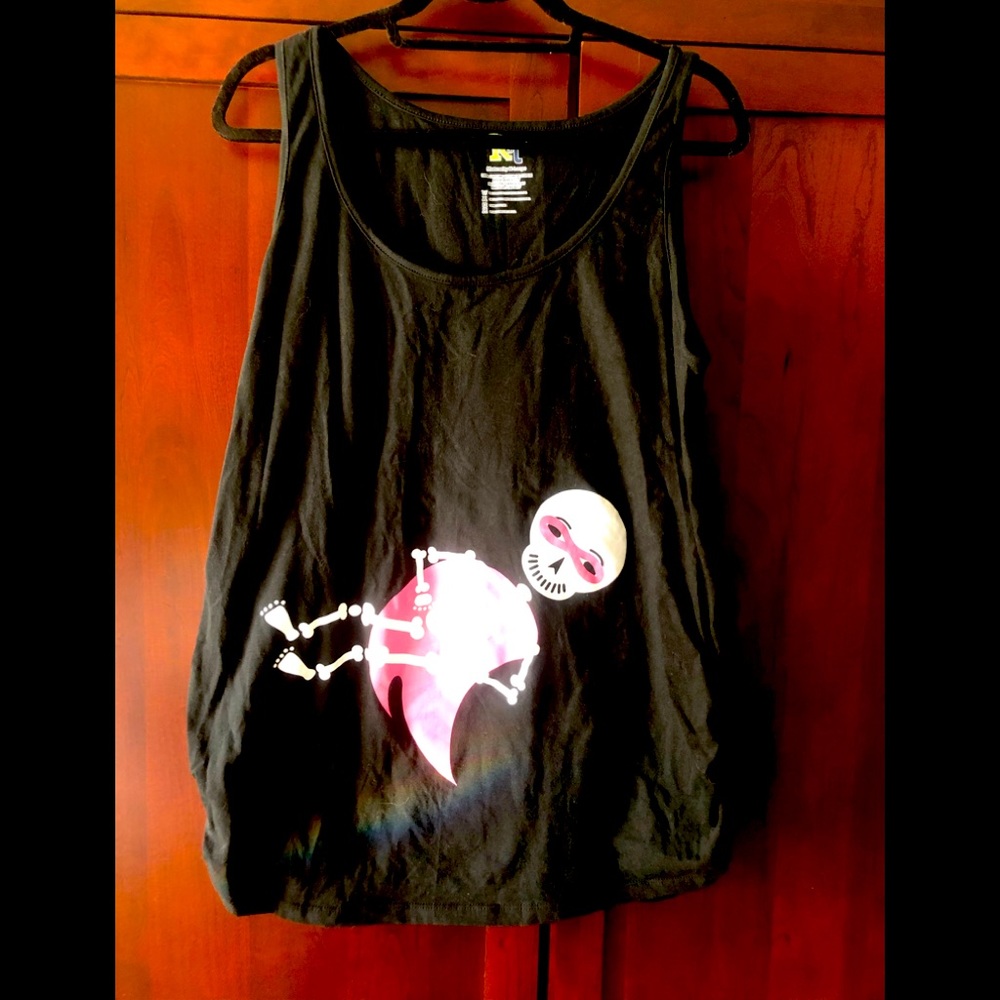 Xl maternity tank w/ cute skelly girl screen print